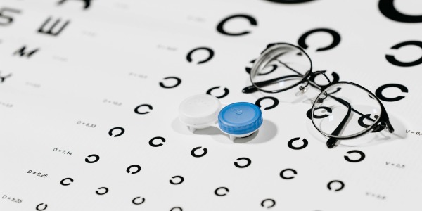 Lentillas de hidrogel vs. silicona: ¿cuáles son mejores?